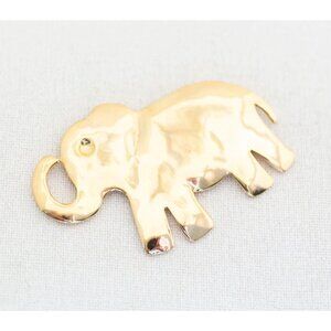 Vintage Elephant Brooch in Gold Tone - A13